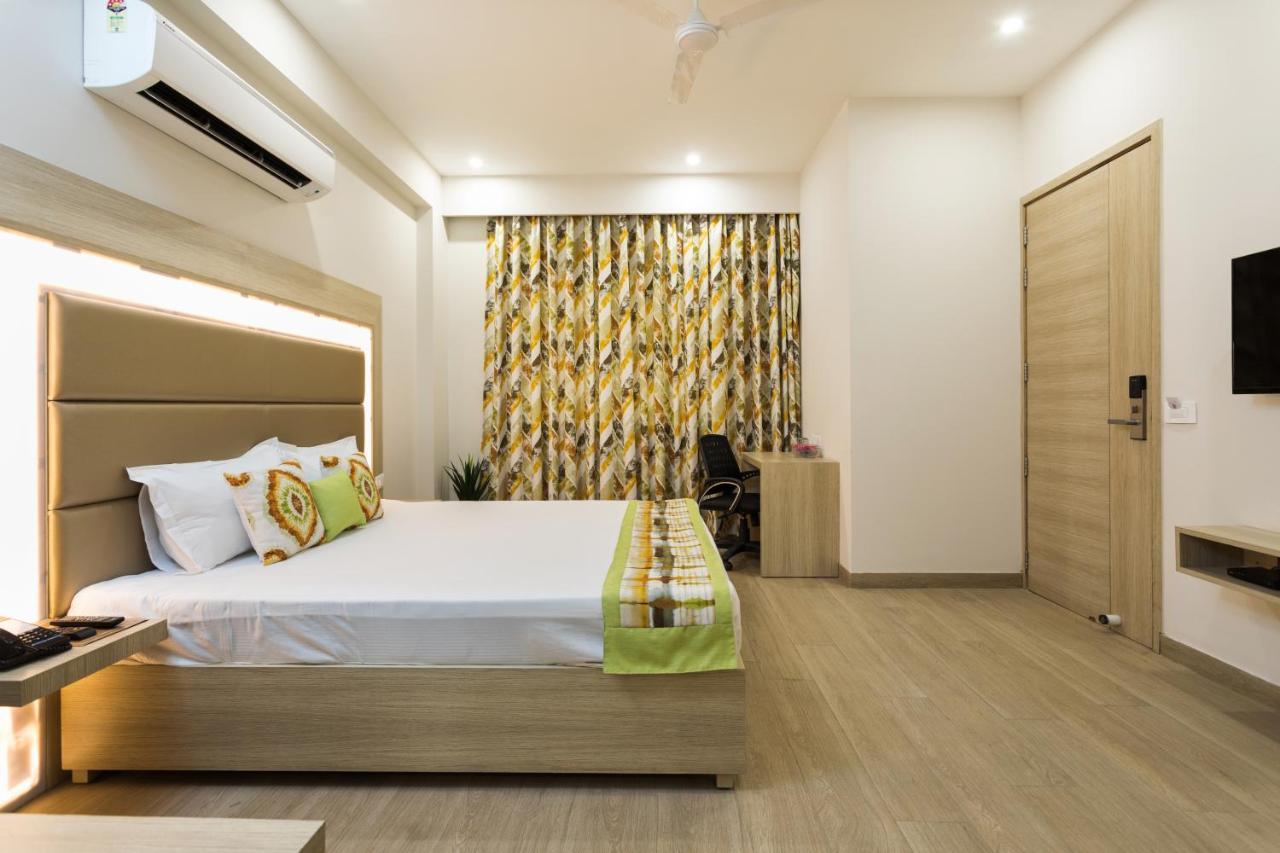 SILVER OAK near Medanta Medicity Gurgaon Exterior foto