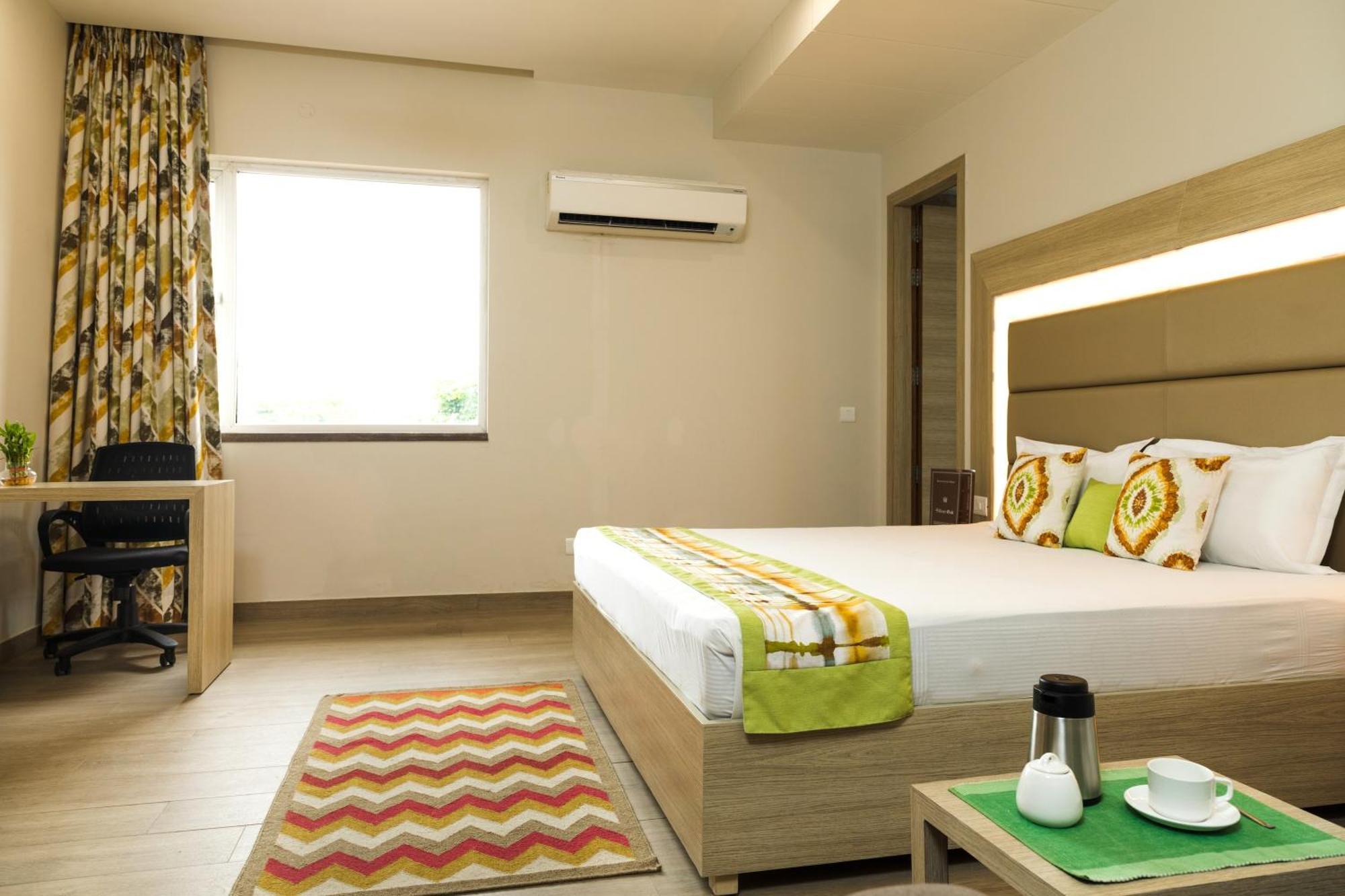 SILVER OAK near Medanta Medicity Gurgaon Exterior foto