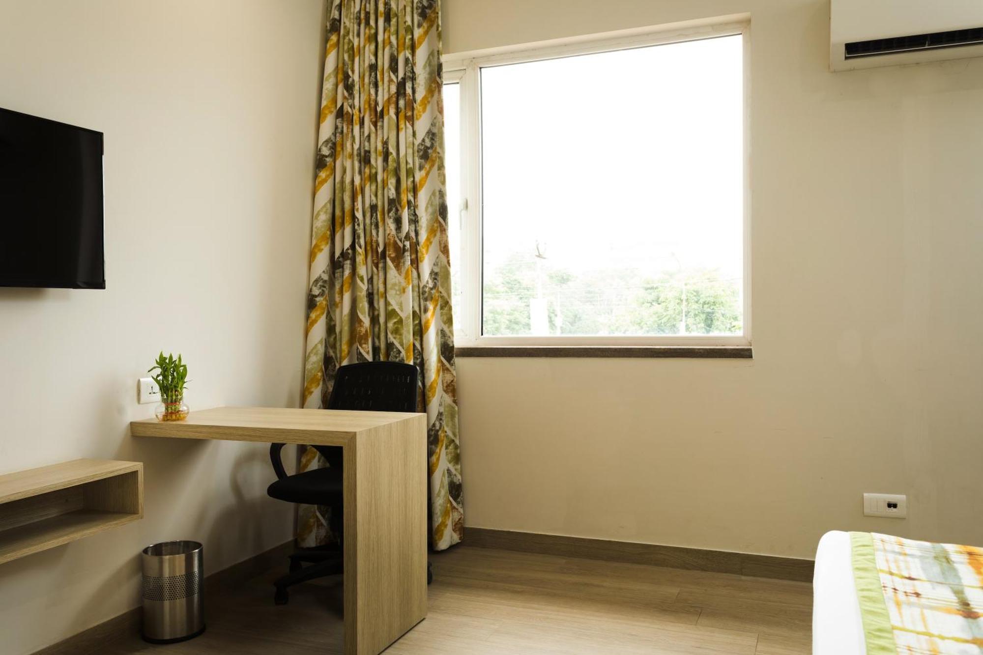 SILVER OAK near Medanta Medicity Gurgaon Exterior foto